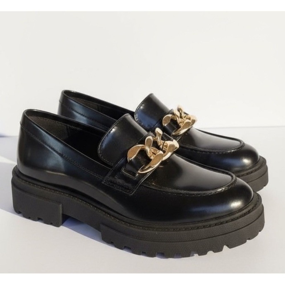 Steve Madden Sz 9M Makira Chunky Black Faux Leather Lug Sole Chain Loafers Y2K